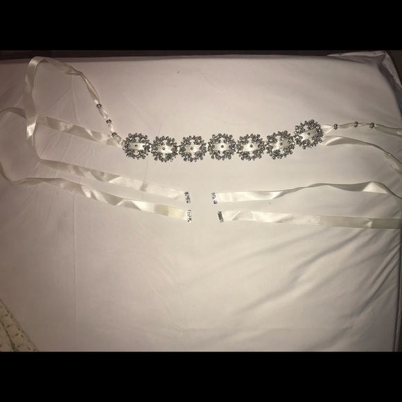 Beautiful Maria Elena headpiece